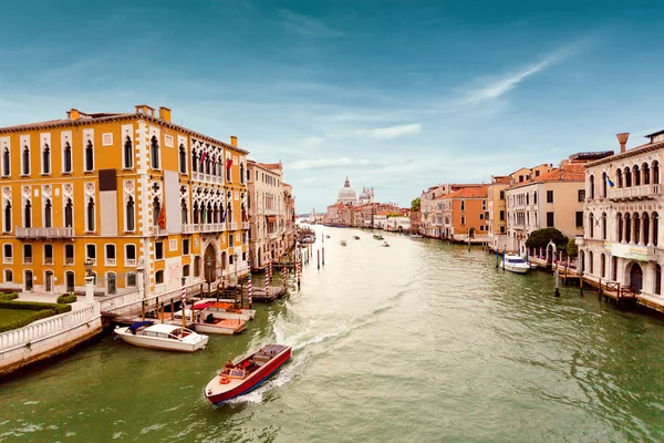 Gran Canal y Basílica Santa Maria della Salute — Foto de Stock