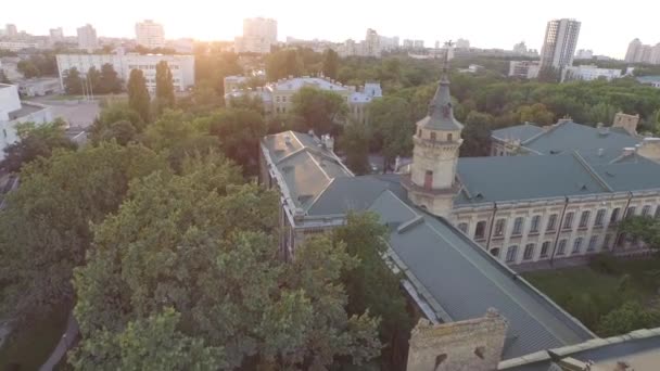 Veduta aerea del vecchio edificio dell'università KPI a Kiev, Ucraina . — Video Stock