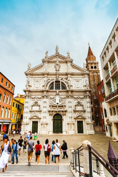 Campo en Chiesa di San Moisè in de middag. Venetië. Italië — Stockfoto