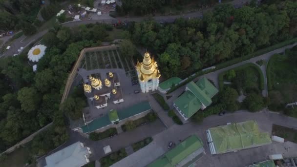 Widok z lotu ptaka Kiev-Pechersk Lavra klasztoru, Ukraina. Wideo 4k — Wideo stockowe