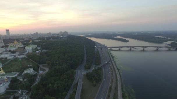 Luchtfoto van Kiev Pechersk Lavra klooster, Oekraïne. 4k video — Stockvideo