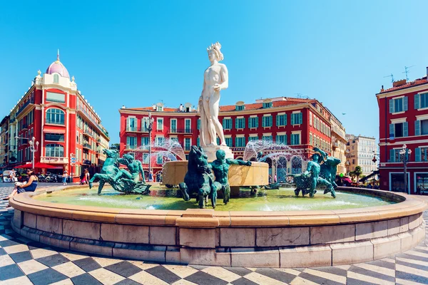 Soleil van de fontein op het Place Massena in Nice, Frankrijk — Stockfoto