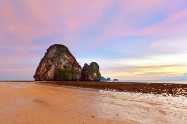 Krabi gün batımında