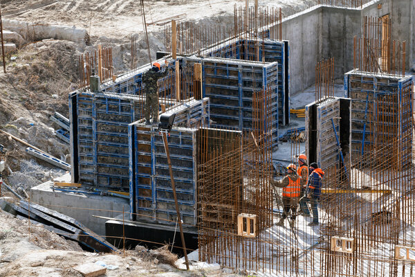 Construction of an apartment house