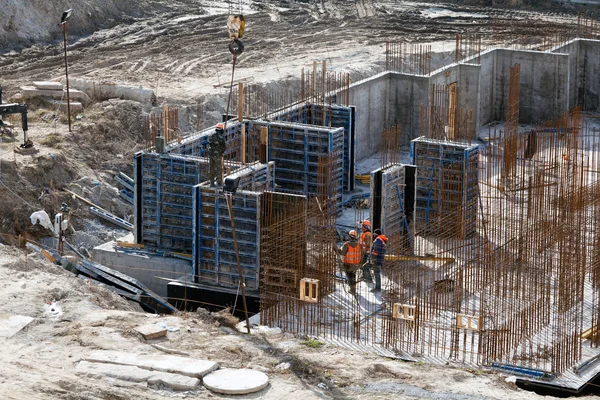 Bau eines Mehrfamilienhauses — Stockfoto