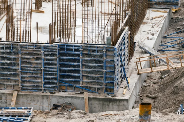 Konstruksi sebuah rumah apartemen — Stok Foto