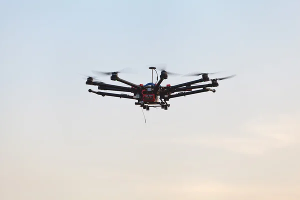 Quadcopter, hélicoptère, drone — Photo