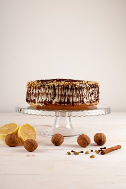 Havuçlu kek ceviz ve beyaz krema