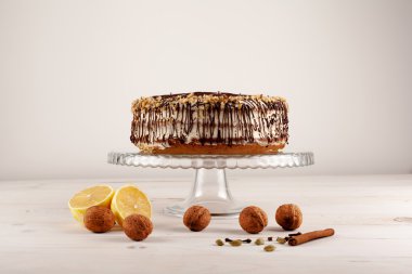 Havuçlu kek ceviz ve beyaz krema