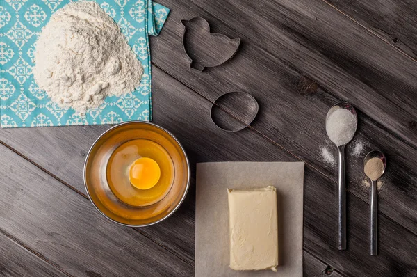 Zutaten für den Teig und das Backen. Ostern — Stockfoto