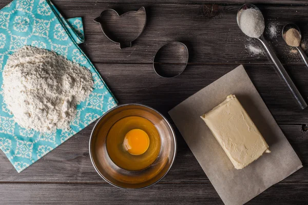 Zutaten für den Teig und das Backen. Ostern — Stockfoto