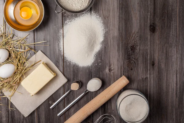 Ingredientes para la masa y la cocción. Semana Santa — Foto de Stock