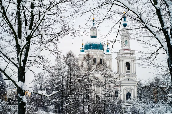 Kingisepp karlı Catherine katedralde