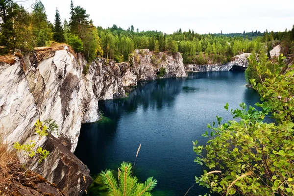 Mermer Ocağı içinde sular altında geçmiş Karelya