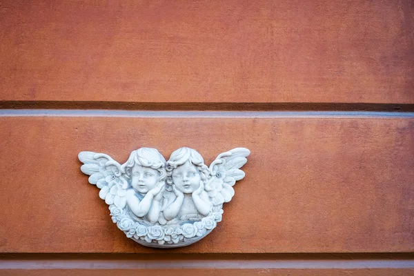 Figure of angels as decorate on the wall — Stock Photo, Image