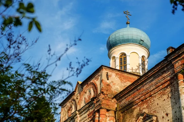 Igreja de Tikhvin de trabalho o longânimo — Fotografia de Stock