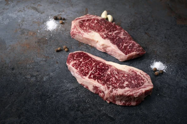 Premium Quality Marbled Japanese Wagyu Beef Dark Stone Background Fresh — Stock Photo, Image