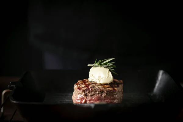 Boeuf Grillé Bifteck Filet Dans Une Casserole Avec Beurre Sur — Photo