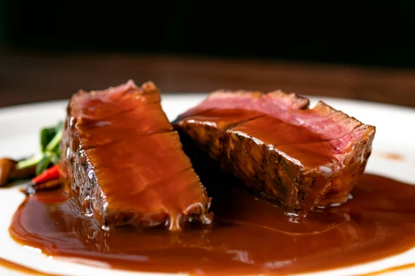 Grilled Beef Steak Filet Mignon Medium Rare Pour Demi Glace — Stock Photo, Image