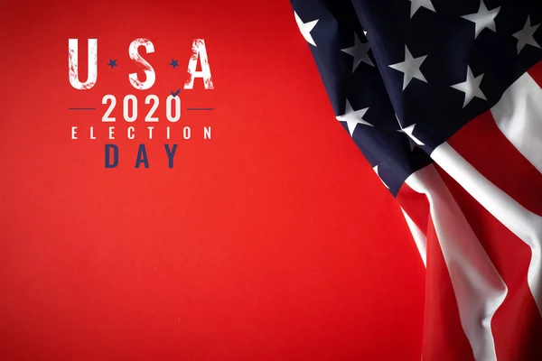 Eleição Presidencial 2020 Conceito Bandeira Americana Fundo Vermelho Com Texto — Fotografia de Stock