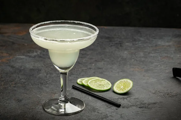 Cocktail Classique Tequila Margarita Dans Verre Décoré Sel Citron Vert — Photo