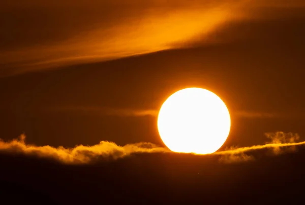 Spektakulär Sekvens Solnedgången Kantabriska Havet Med Ett Otroligt Ljus — Stockfoto