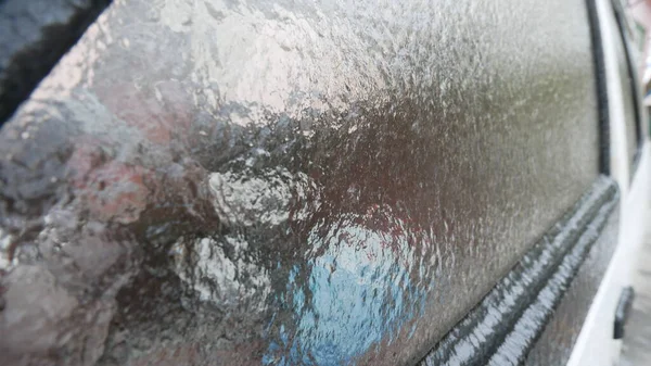 Gefrorene Autoscheibe Mit Eis Und Schnee Treibt Tür Folgen Von — Stockfoto