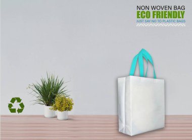 Boş Mokup Poşetler Masada beyaz arkaplan ile izole edildi. ECO torbaları. Metin için Boşluğu Kopyala.