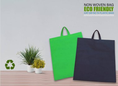 Boş Mokup Poşetler Masada beyaz arkaplan ile izole edildi. ECO torbaları. Metin için Boşluğu Kopyala.