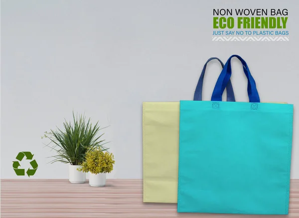 Bolsas Mockup Vacías Aisladas Mesa Con Fondo Blanco Bolsas Eco — Foto de Stock