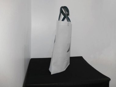 Renkli Çanta, Saplı Döngü Örülmemiş Yazdırılmış Çanta, Siyah Masada Eko Torba İzole Edildi