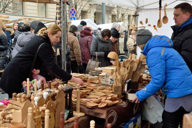 İnsanlar el yapımı Hatıra Eşyası, Vilnius satmak