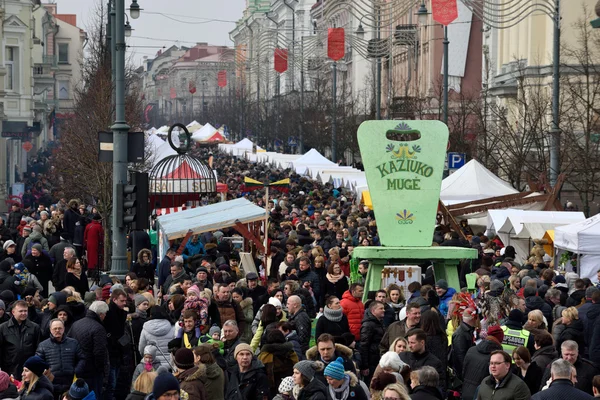 Персоналии: Вильнюс, ежегодная ярмарка традиционных ремесел — стоковое фото