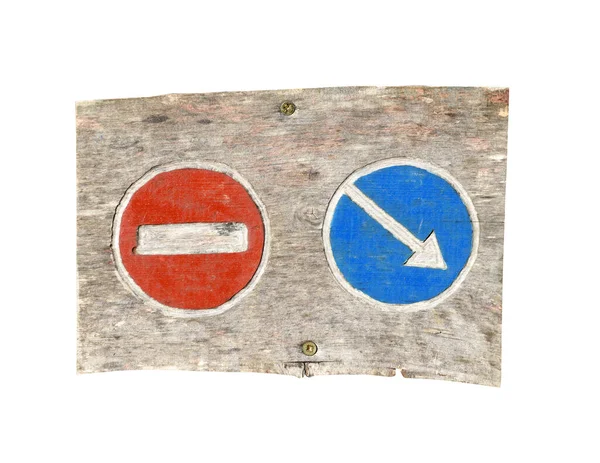 Verkehrszeichen Auf Holzplanke Geschnitzt Auf Weißem Hintergrund — Stockfoto