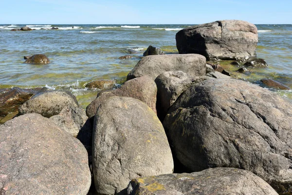 Grote Stenen Aan Oostzee Kust Letland — Stockfoto