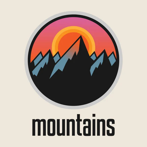Montagne Insigne Symbole Aventure Plein Air Élément Design Graphique Illustration — Image vectorielle