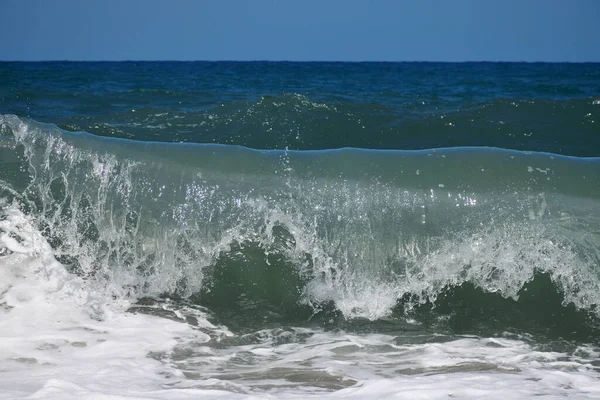 Havsvågor Bryter Stranden Storm — Stockfoto