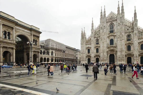 Milano Aprile Veduta Del Duomo Milano Piazza Del Duomo Aprile — Foto Stock