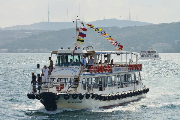 Istanbul August Ferry Boat Bosphorus Strait August 2013 Istanbul Turkey — Stock Photo, Image