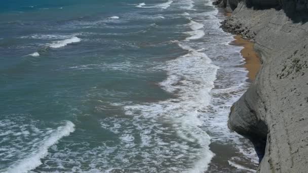 Top View Waves Espumante Respingo Ilha Corfu Grécia — Vídeo de Stock