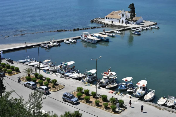 Corfu Town Junho Vista Para Porto Marítimo Mosteiro Vlacherna Junho — Fotografia de Stock