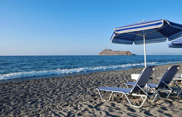 Puste Leżaki Plaży Hotelu Kreta Grecja — Zdjęcie stockowe