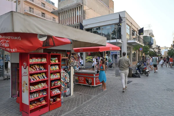 Chania July Unknown People Street Chania Greece July 2021 Chania — Stock Photo, Image