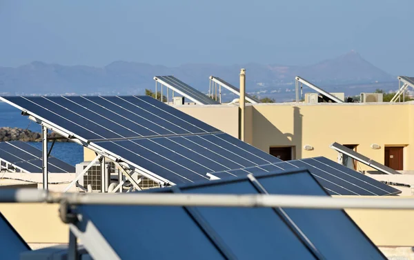 Panele Słoneczne Dachu Kreta Grecja — Zdjęcie stockowe