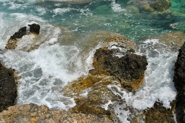 Aguas Azules Claras Costa Sur Creta Grecia Borde Aguas Rocosas — Foto de Stock