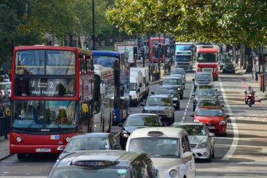 Kırmızı Çift katlı otobüs, Londra