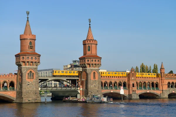 Oberbaum bron, berlin — Stockfoto