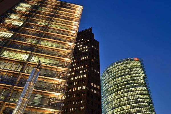 Potsdamer platz por la noche, Berlín —  Fotos de Stock