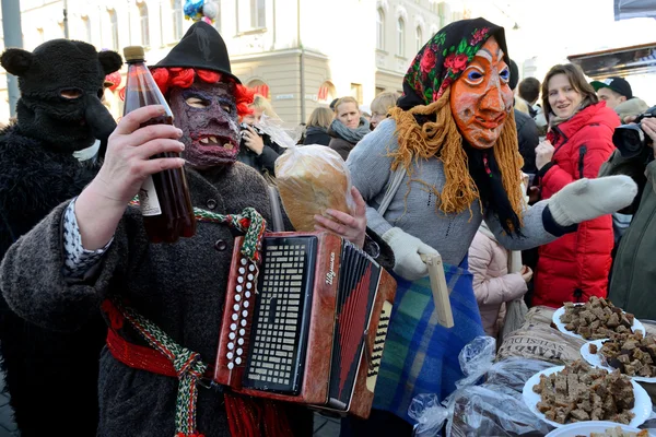 Pueblos con máscaras tradicionales —  Fotos de Stock