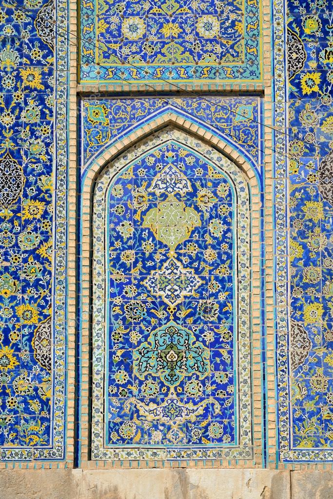 Geometric pattern of the Jameh Mosque of Isfahan, Iran Stock Photo by ...